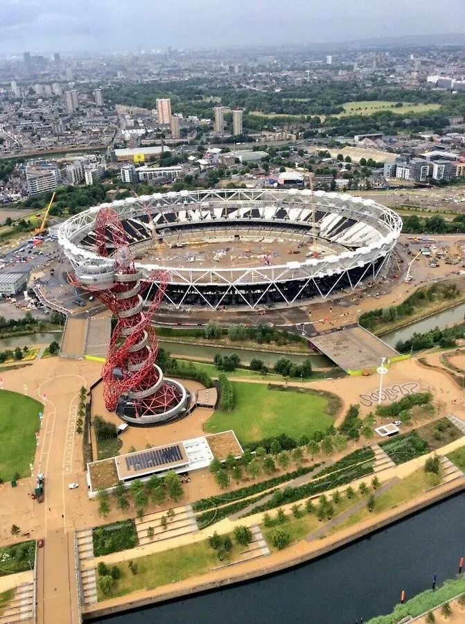 Cozy Apartment In Stratford From 18 Minutes To Central Londres