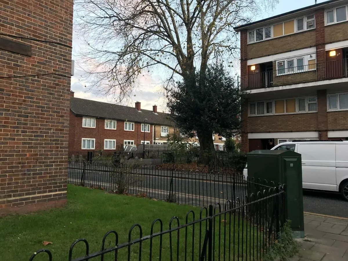Cozy Apartment In Stratford From 18 Minutes To Central Londres
